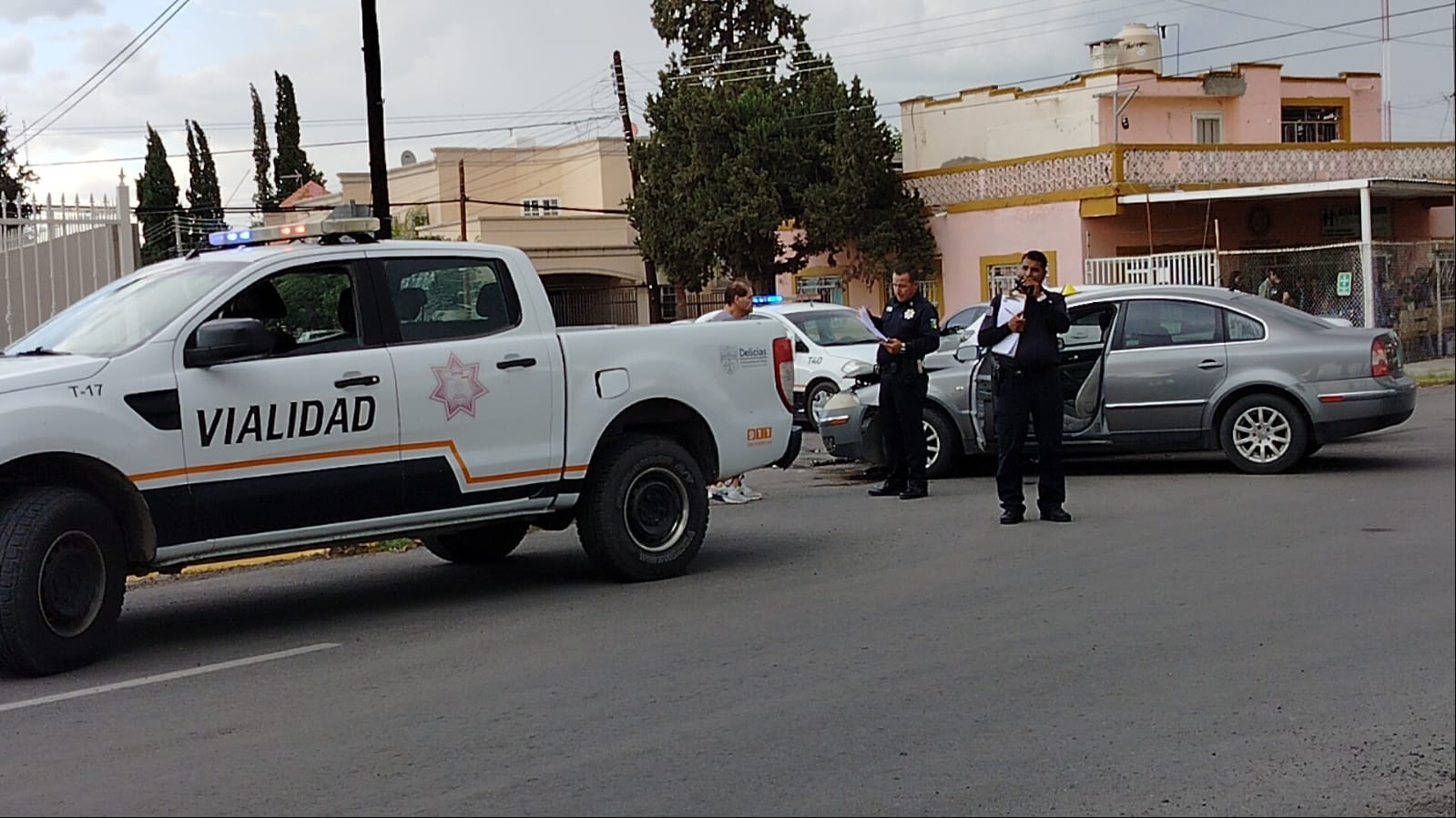 Un menor lesionado y daños por 80 mil dejó choque en la avenida Agricultura