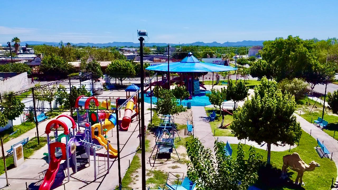 Instalan nueva malla sombra en el Parque del DIF Municipal de Meoqui