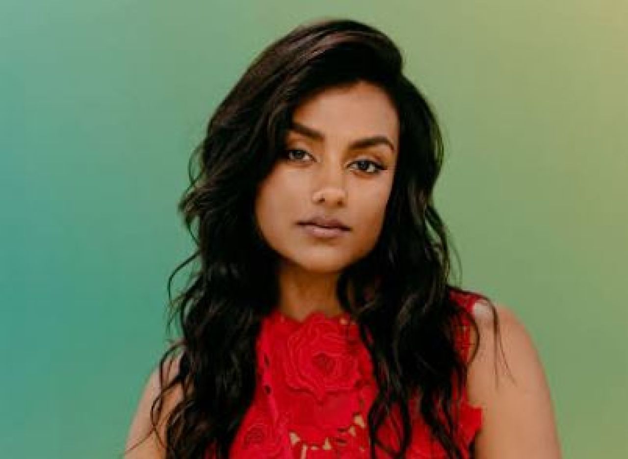 Aparecerá Simone Ashley en «The Devil Wears Prada 2»