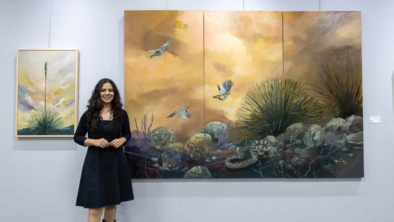 Destaca maestra de la Facultad de Artes de la UACH en el mundo de las artes plásticas.