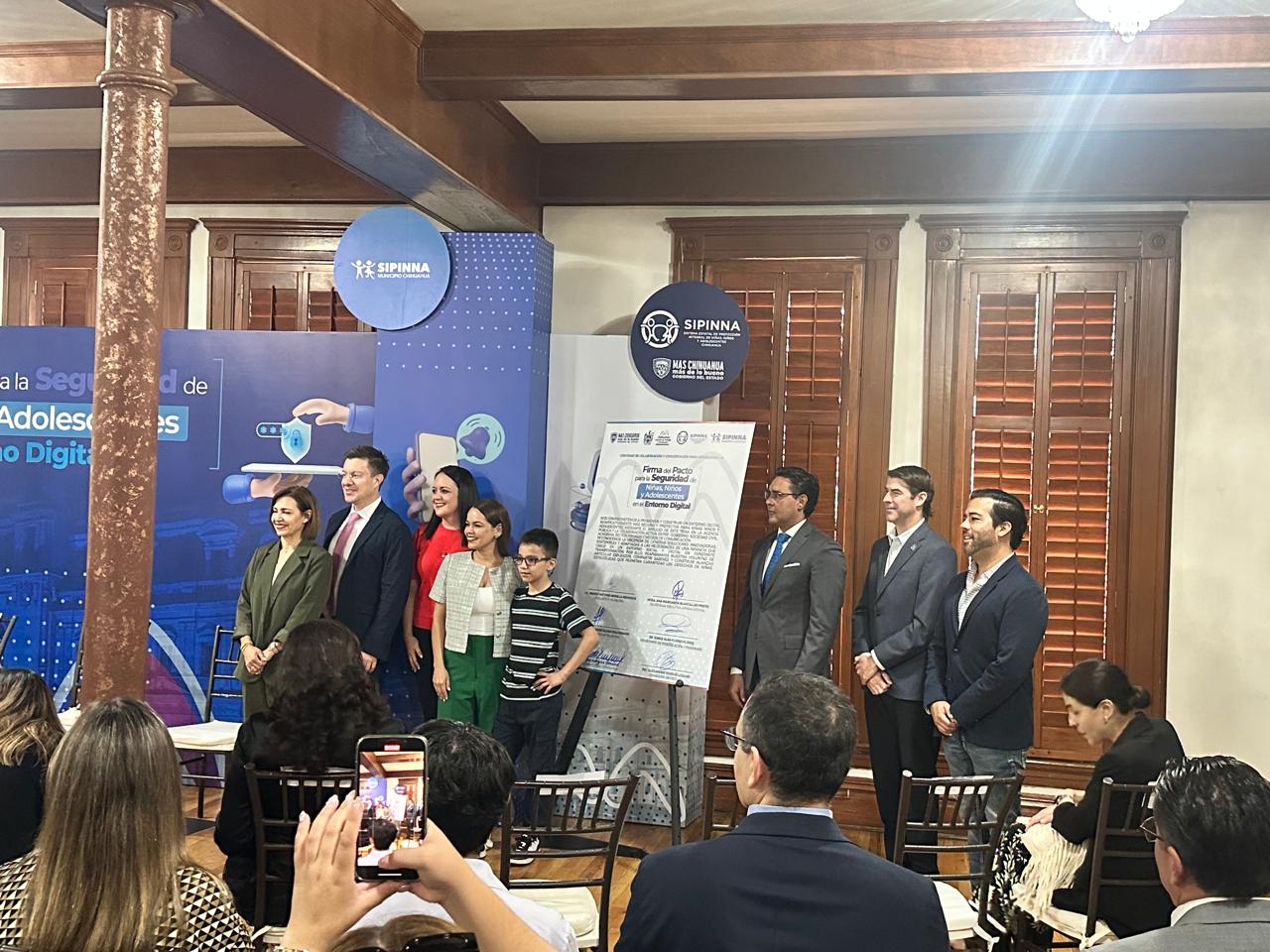 La Facultad de Filosofía y Letras de la UACH firma el Pacto por la Seguridad en el Entorno Digital