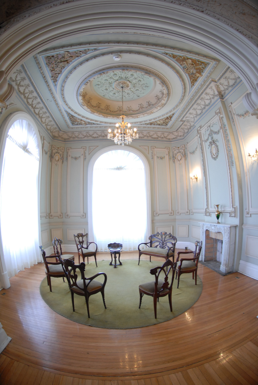 La UACH invita a visitar sus museos y disfrutar del arte y la cultura sin salir de la ciudad.