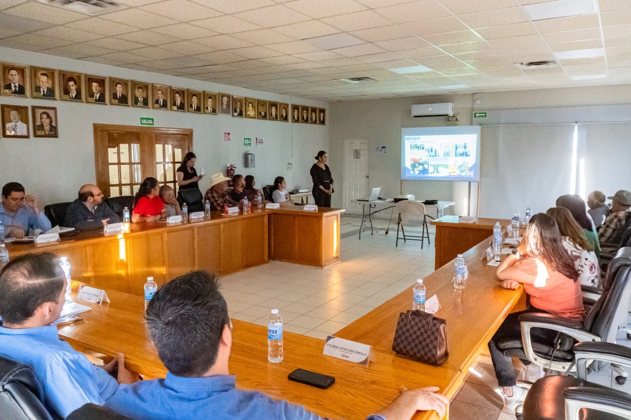 Comparecen directores de Gobierno Municipal ante Ayuntamiento de Meoqui