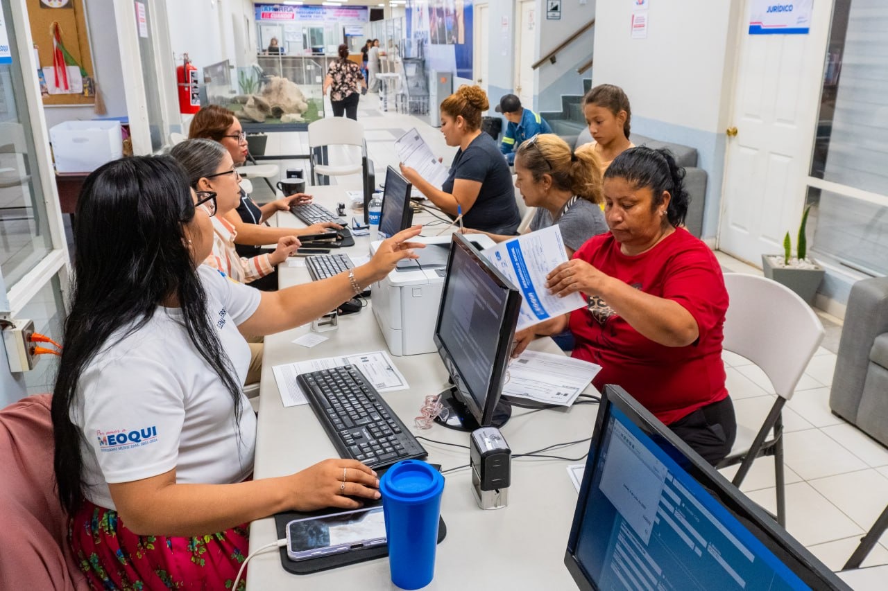 Llega módulo de Vales de Uniformes Escolares y/o Zapatos Gratuitos a la Presidencia Municipal de Meoqui