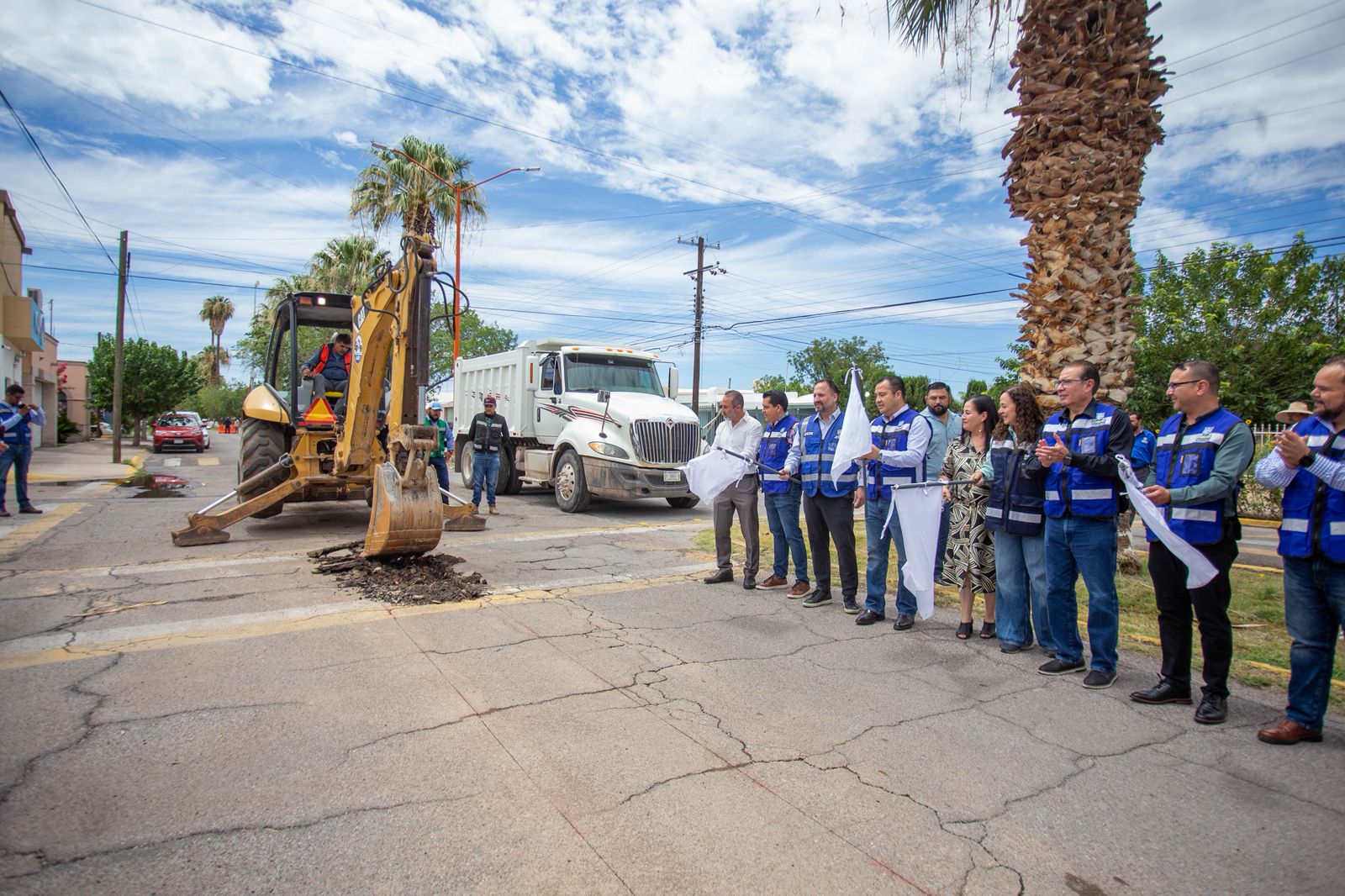 Arranca renovación de red de agua, drenaje y pavimento en la avenida Carlos Blake en Delicias