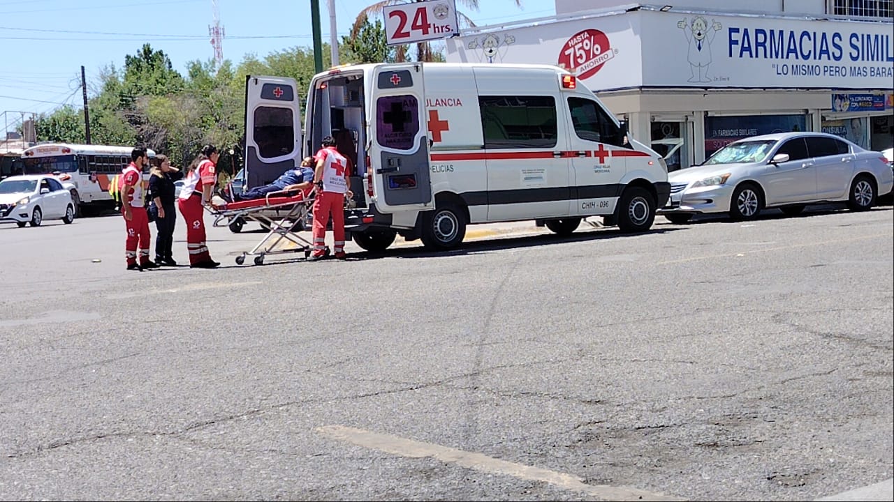 Se movilizó Cruz Roja a Farmacias Similares del centro, trasladó a mujer con complicaciones de salud