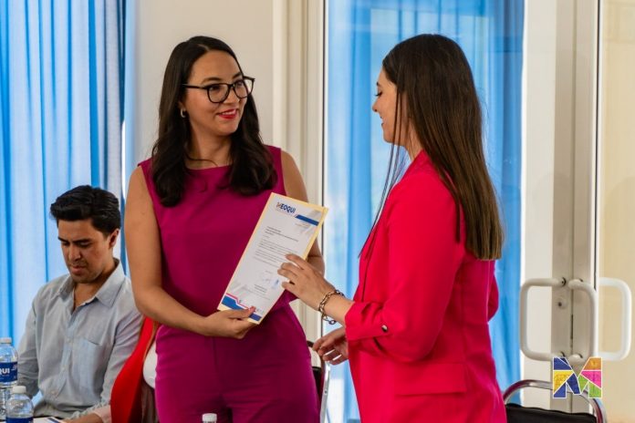 Concluye 6ta Generación de Médicos Pasantes servicio en Casas de Salud en Meoqui