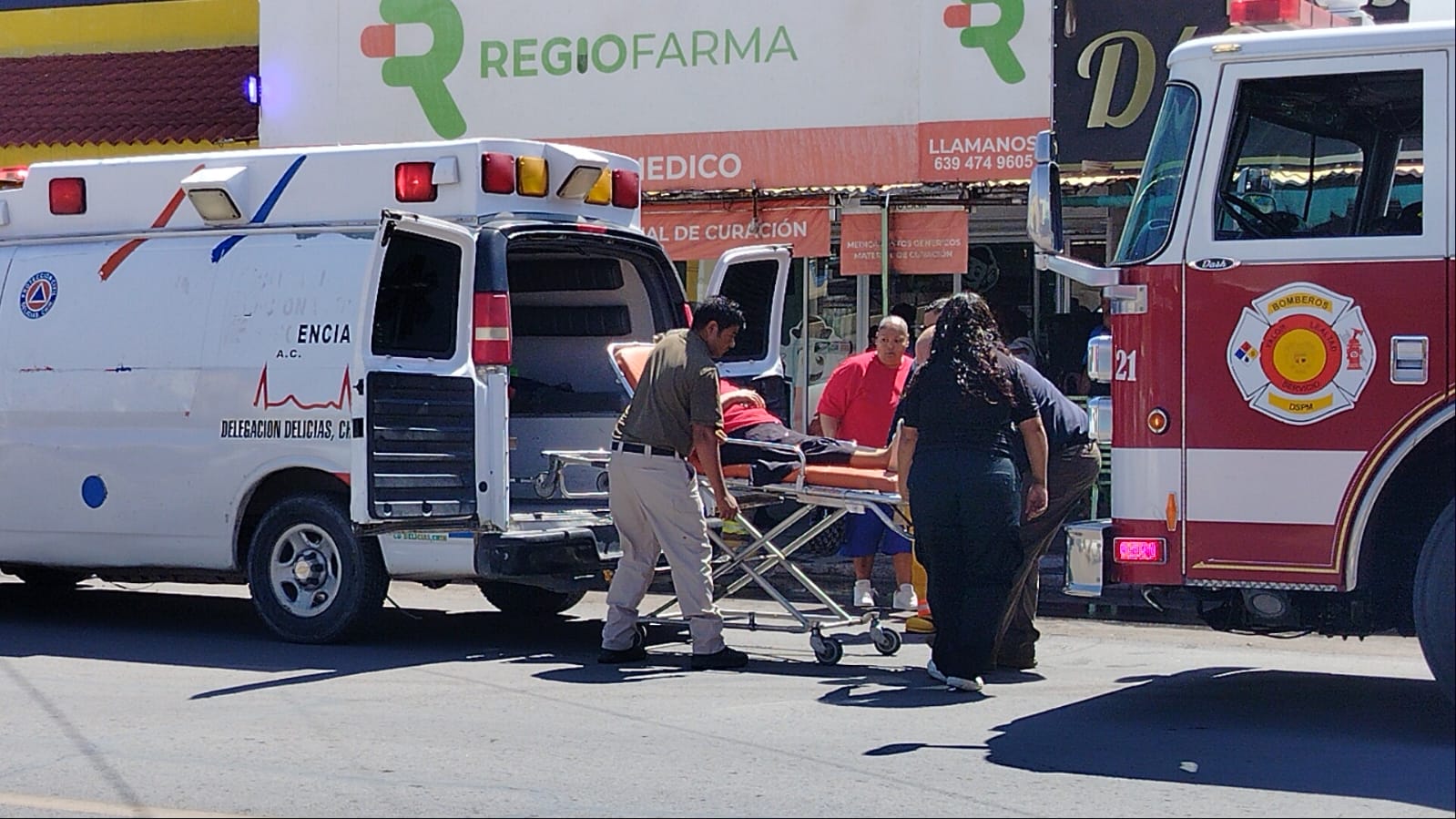 Falta de ambulancias de Cruz Roja obliga a movilizar a Bomberos para atender a adulta mayor en el centro