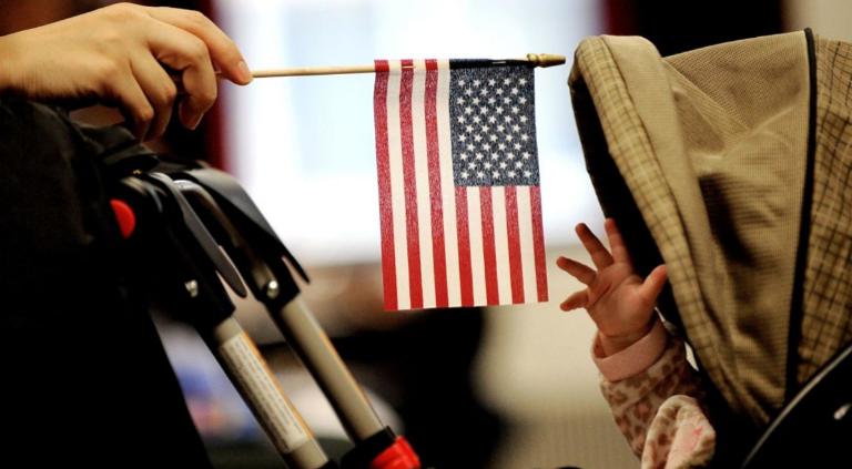 Revés a Trump: mantiene tribunal de EU ciudadanía por nacimiento