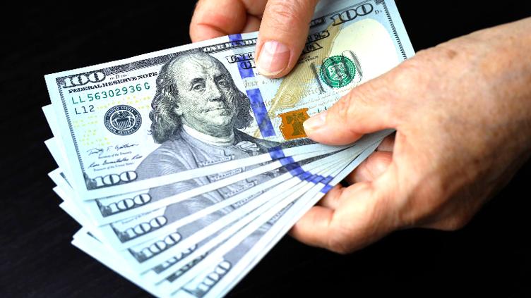 Cerró peso la semana con pérdida pero dólar sigue “bajo”
