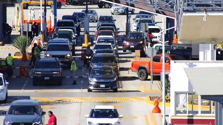 Ordenan paso libre en Aduanas a bienes de mexicanos deportados