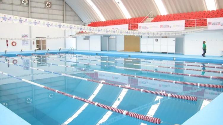 Curso de verano acaba en emergencia: niños se intoxicaron en alberca