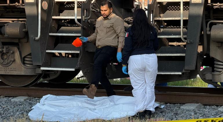 Murió joven arrollado por el tren; llevaba audífonos y no lo escuchó