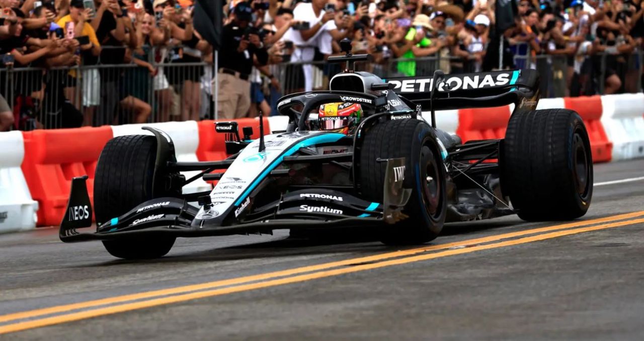 Llevó Bad Bunny la F1 a su tierra natal