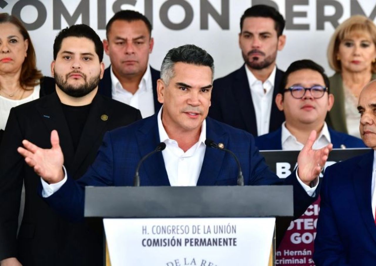 Viajó Alejandro Moreno a EU para exhibir a AMLO y funcionarios de Morena con la DEA y el FBI