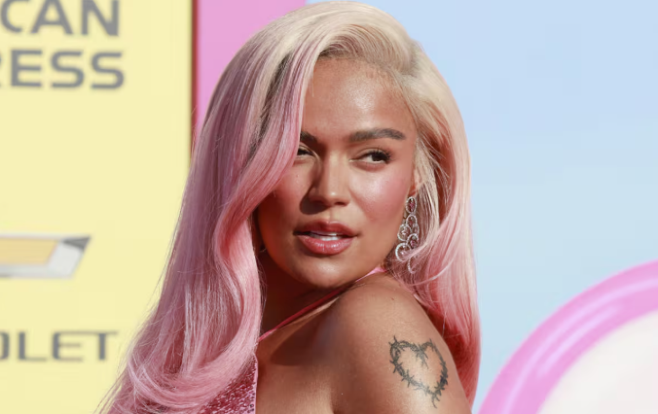 Visita Karol G México para grabar el video oficial de su canción con El Buki