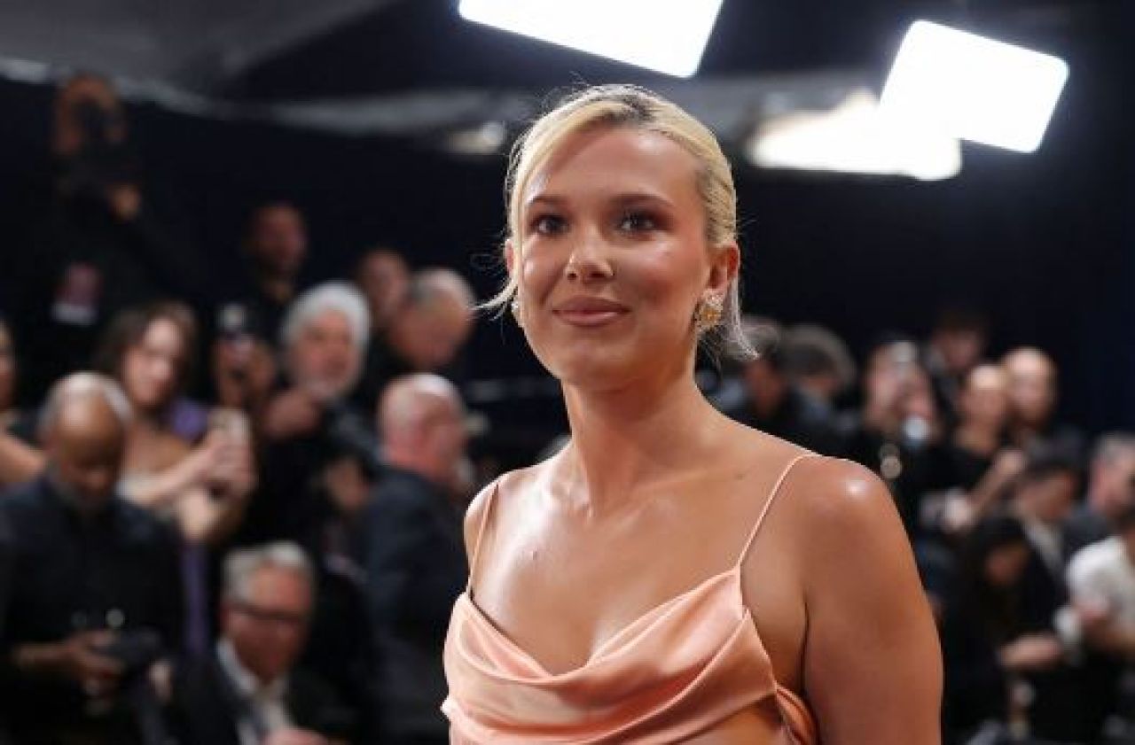 Adoptó Millie Bobby una niña