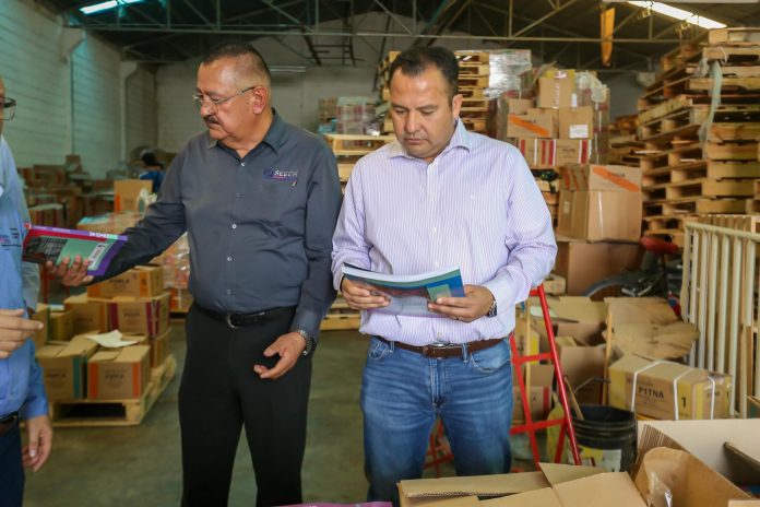 Encabeza Valenciano inicio de distribución de más de 56 mil libros de texto