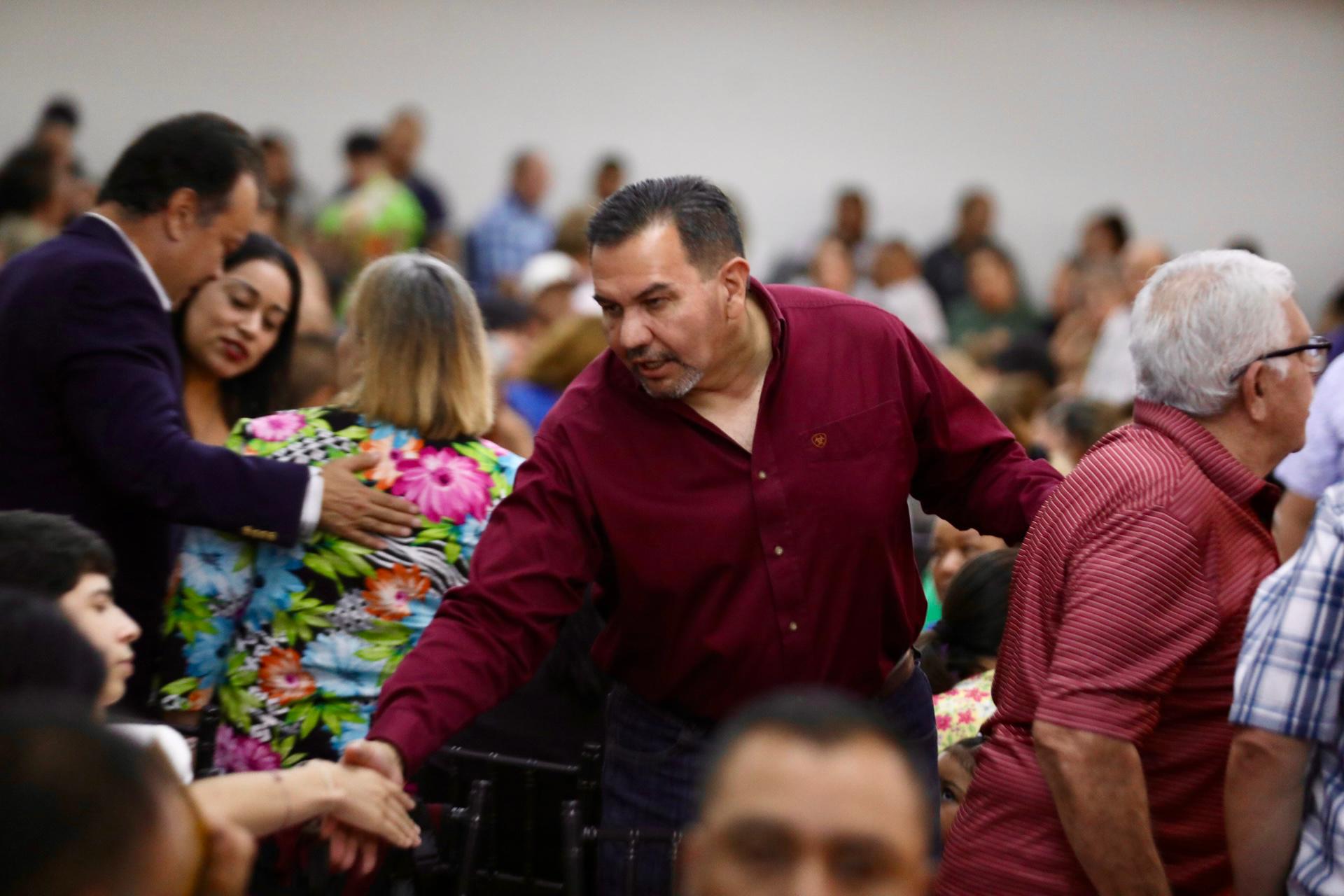 Pérez Cuéllar acude a Parral a platicar con la ciudadanía