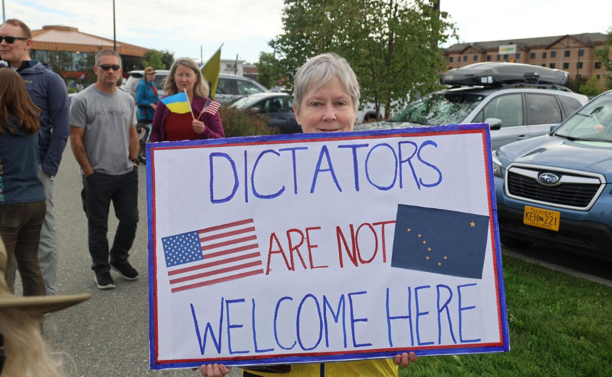 “Alaska está con Ucrania”: Anchorage rechaza el encuentro entre Putin y Trump