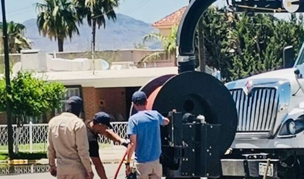 Llama JMAS Delicias a evitar arrojar basura en alcantarillas