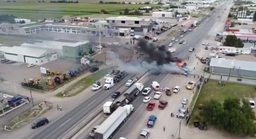 Cuatro fallecidos calcinados en encontronazo en corredor comercial de Cuauhtémoc