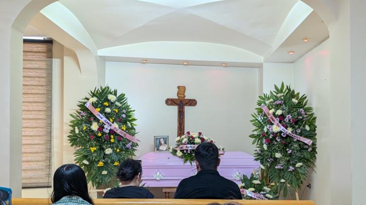 Familia y amigos dan último adiós a Danna