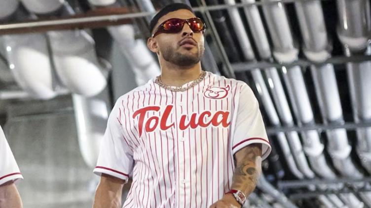 Presumió Alexis Vega lujoso reloj inspirado en el Toluca