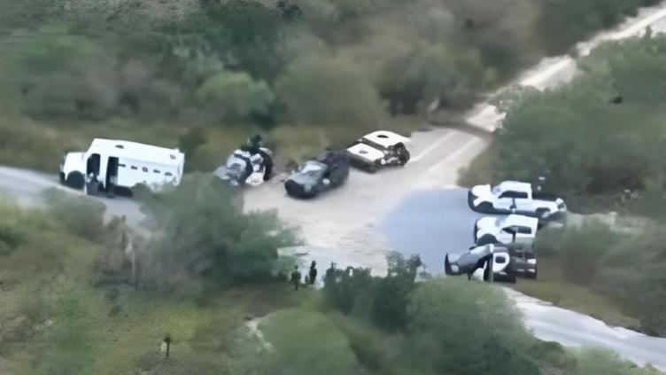 Balacera entre policías y sicarios en NL dejó 12 muertos