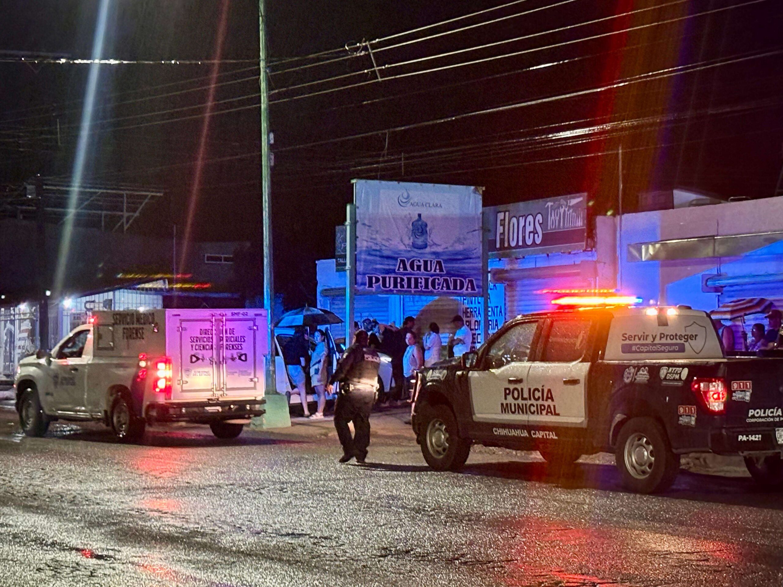 Hallan colgado a adulto mayor en Villa Juárez