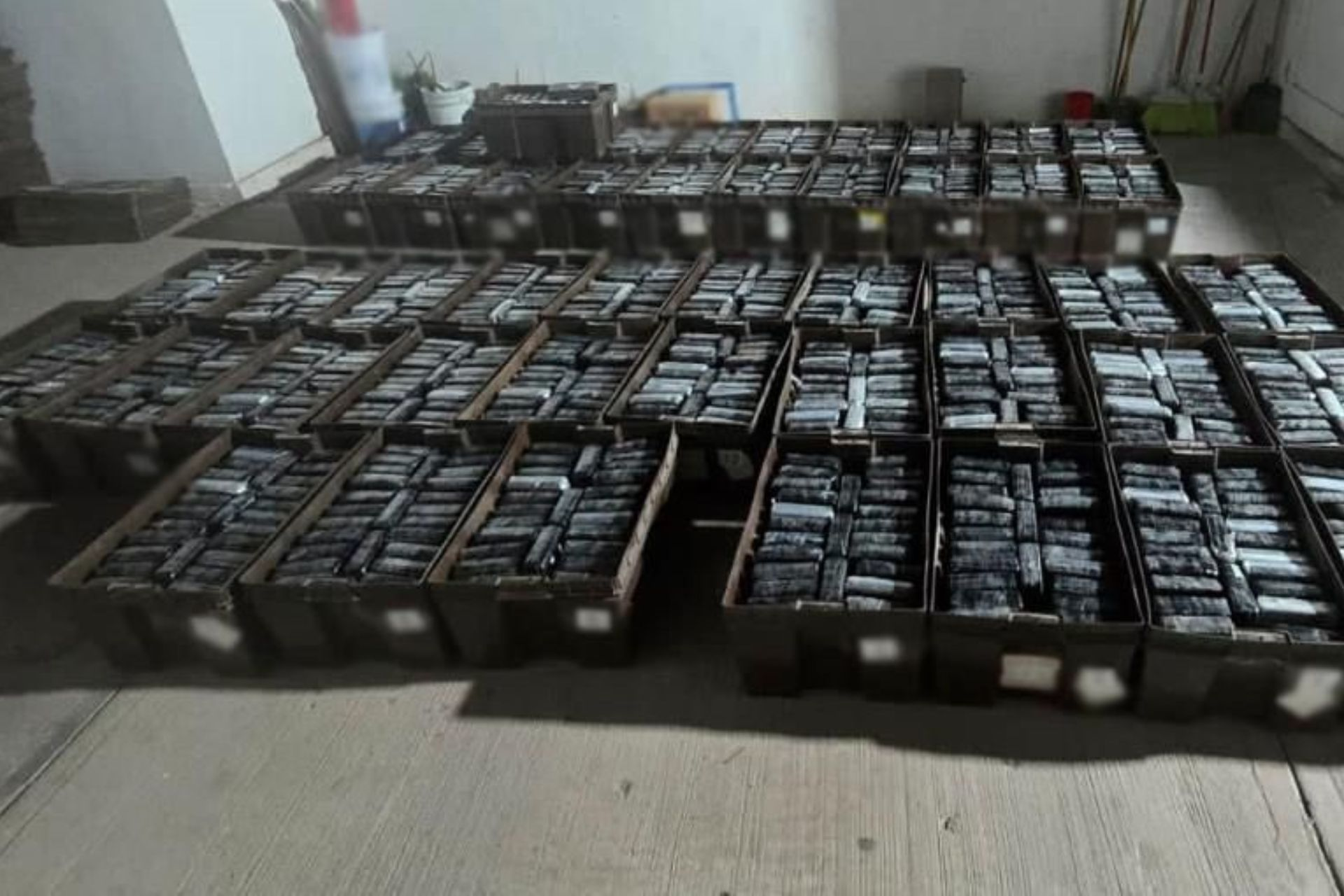 Aseguran tráiler con mil 201 paquetes de cocaína en Sonora