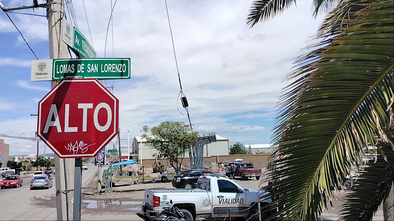 Motociclista lesionado en choque contra automóvil en el sector nororiente de Delicias