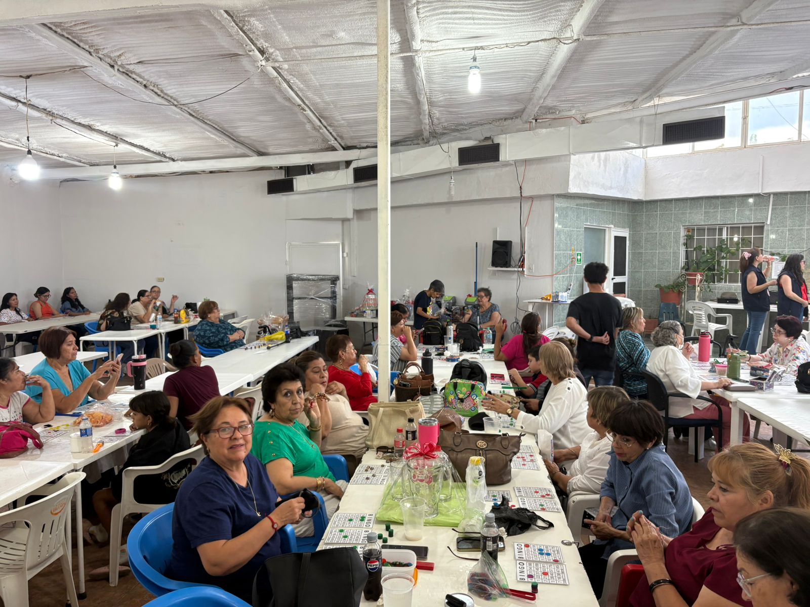 Realizan bingo a beneficio de adulto que requiere costosa operación, se solicita su ayuda