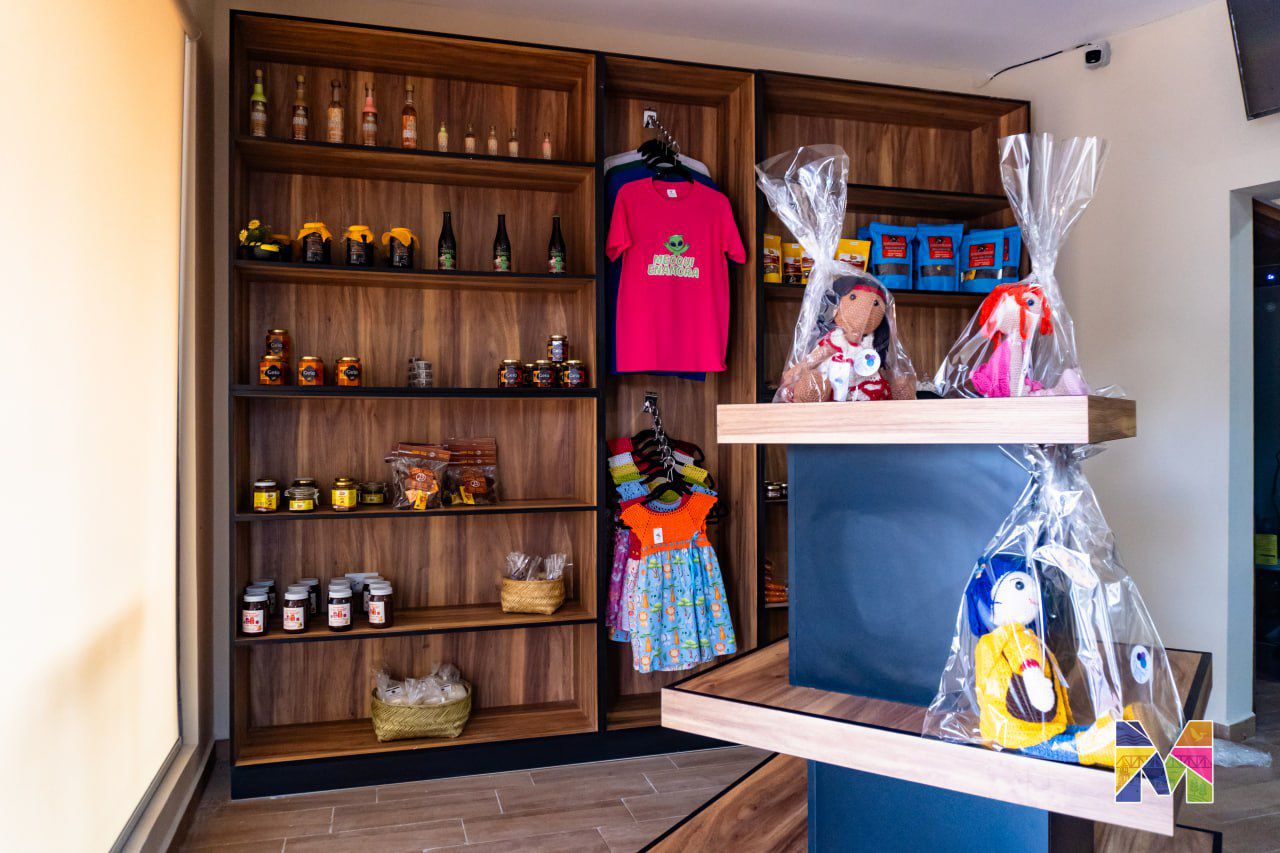 Ofrece tienda “Hecho en Meoqui” en el vado más de 70 productos artesanales y souvenirs