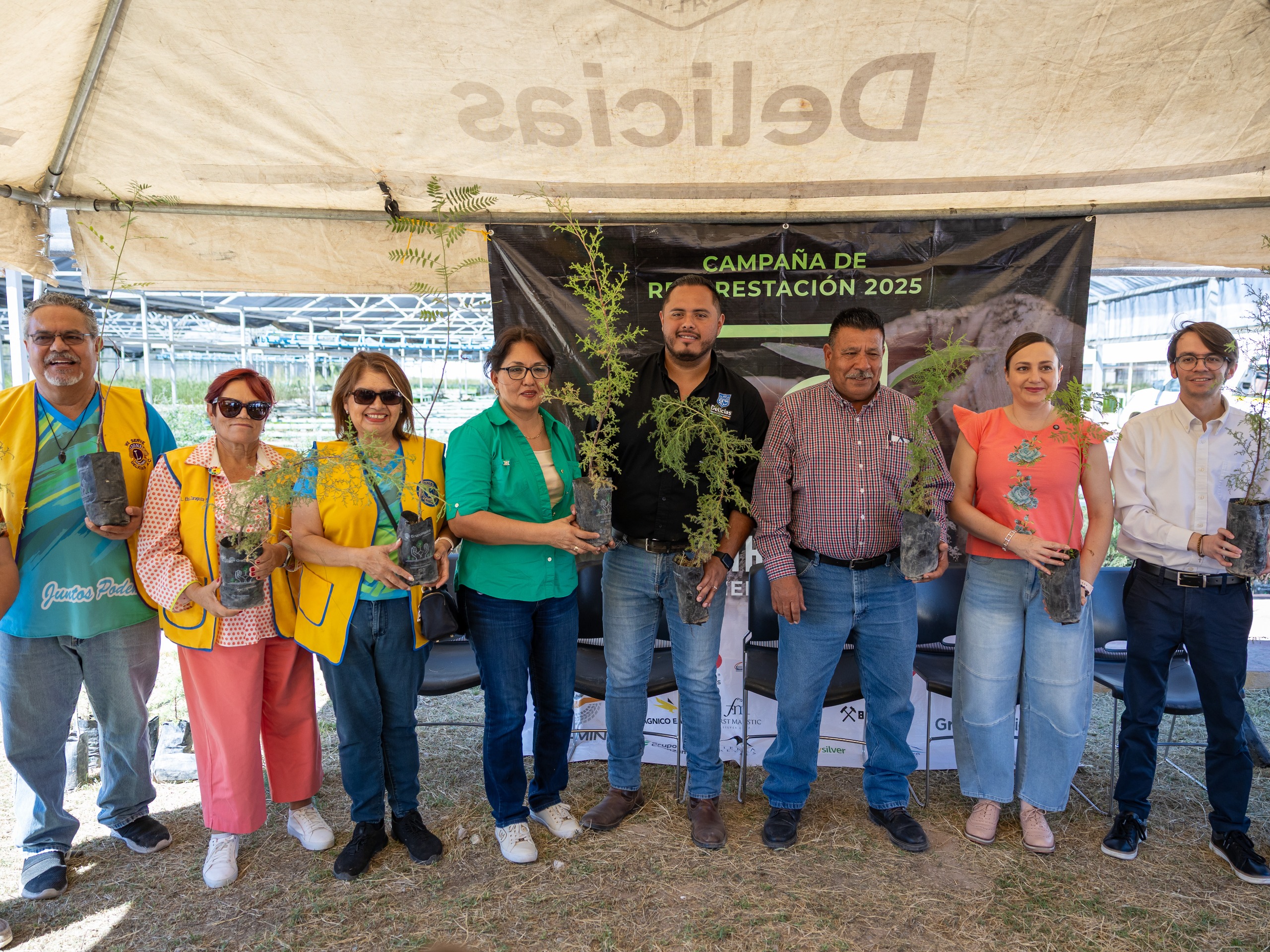 Fortalece Cluster Minero medio ambiente con donación de 2 mil 500 árboles a Delicias