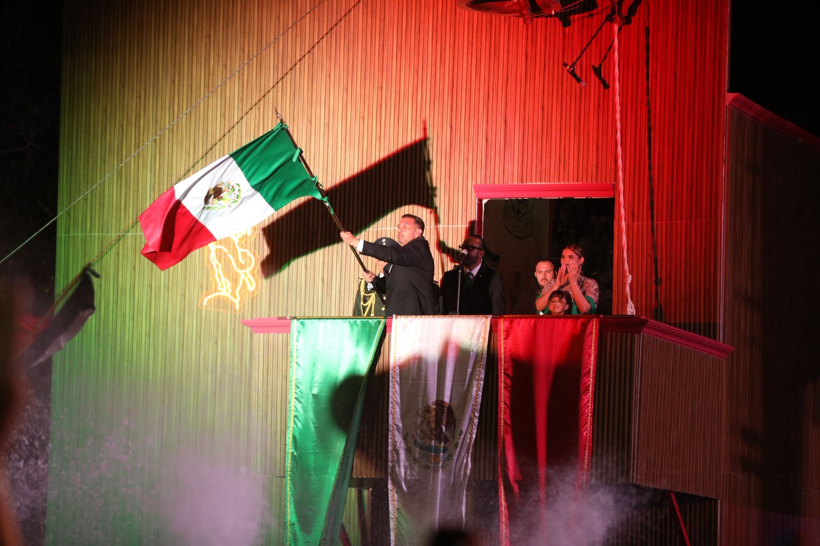 La Presidenta de México, los migrantes y el pueblo de Juárez, en los ¡VIVAS! del Presidente Municipal