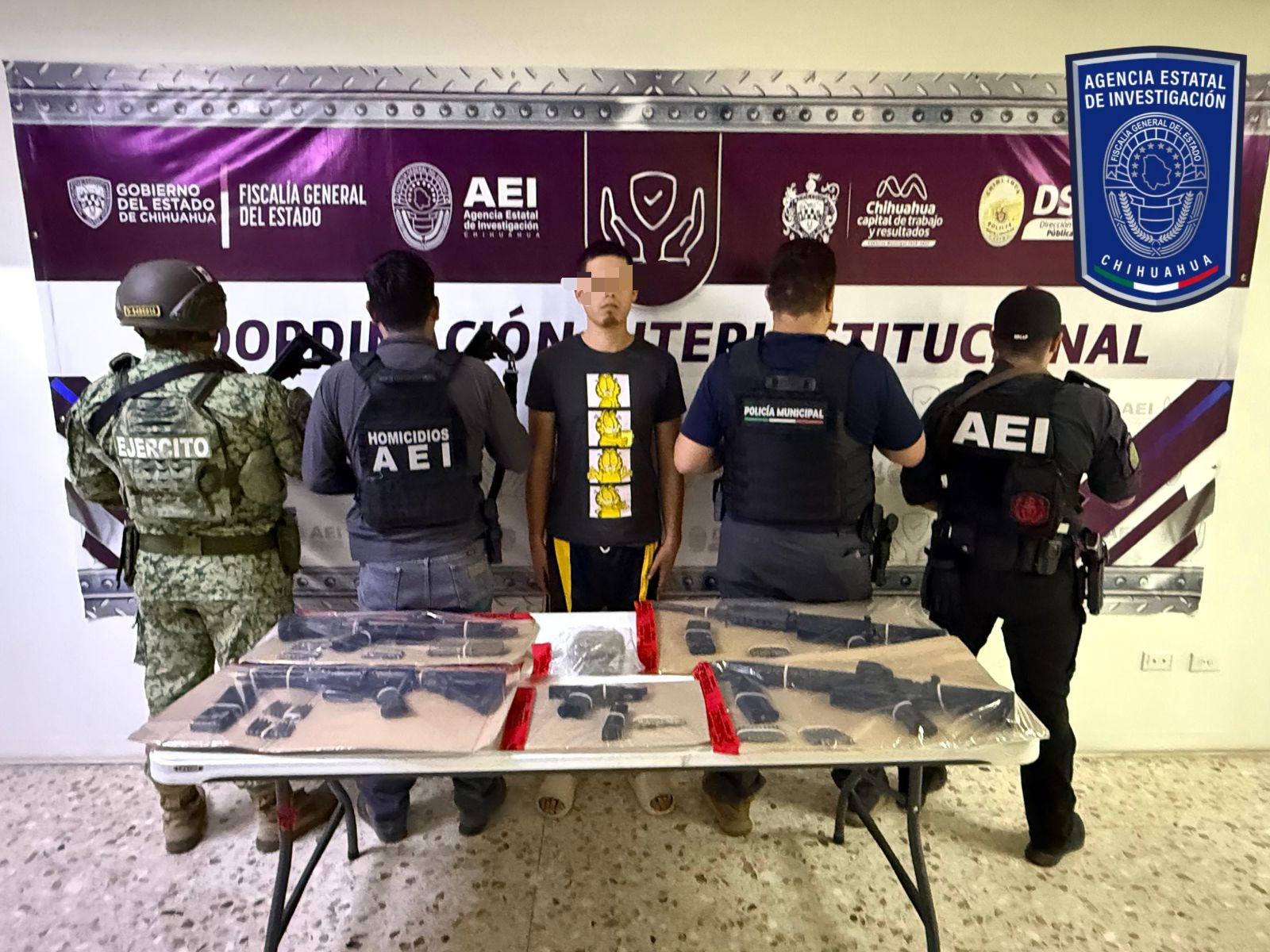 Aseguran cinco armas de fuego y mariguana a detenido en la ciudad de Chihuahua