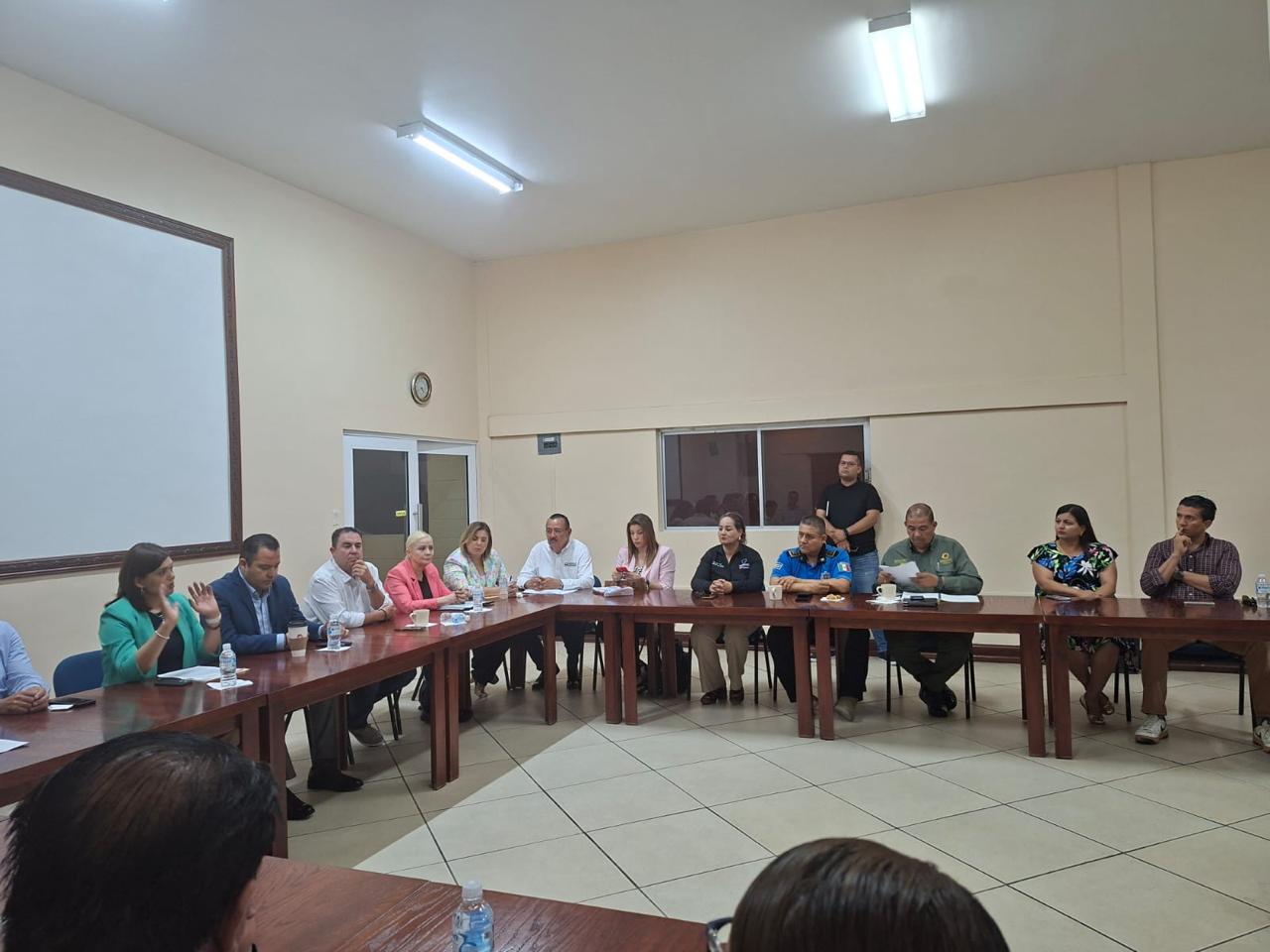 Participa Fiscalía de Distrito Zona Centro en Mesa de Seguridad efectuada en Secundaria 52 de Delicias