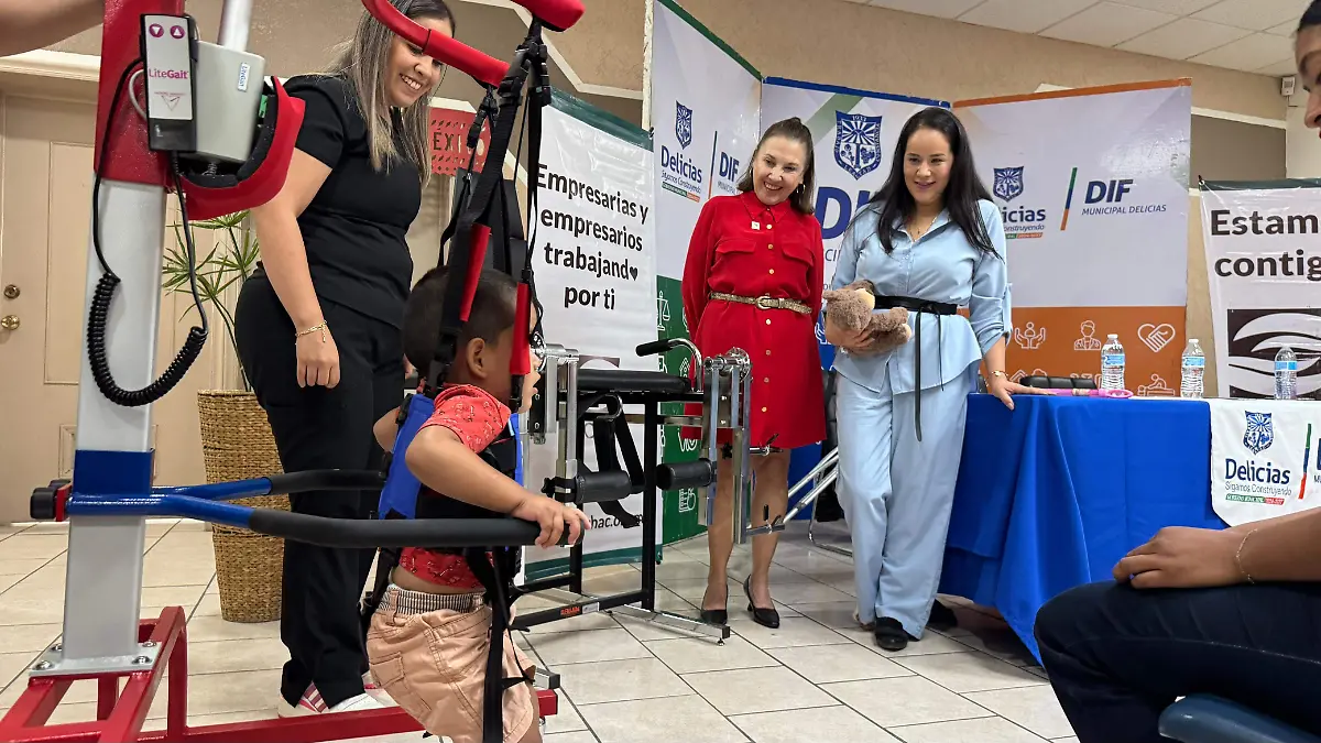 Reciben terapias ortopédicas más de mil 600 pacientes al mes en el Centro de Rehabilitación Integral