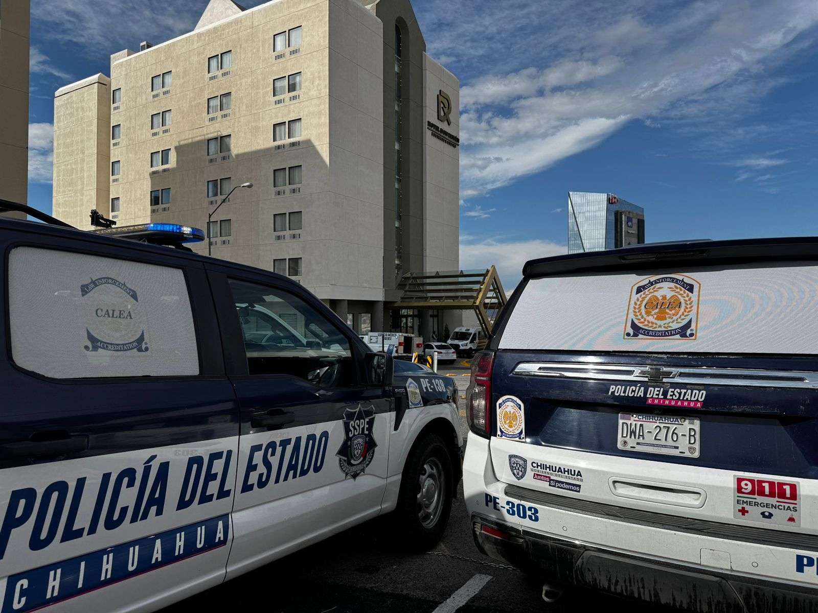 Policía estatal asesina a cadete dentro de un hotel, se quitó la vida de un disparo