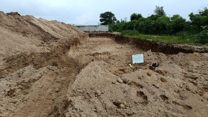 Suman 259 bolsas con restos humanos hallados en fosa clandestina de Zapopan