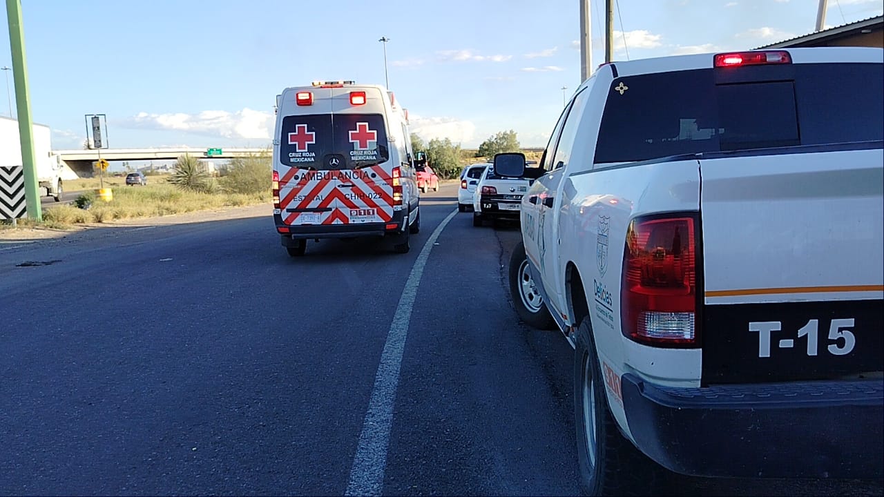 Chocan dos vehículos en el Acceso Norte; se moviluzan cuerpos de auxilio y autoridades