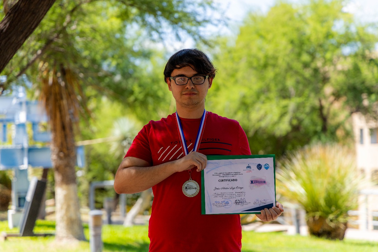 Alumno de la UACH gana medalla de plata en la Olimpiada Centroamericana y del Caribe de Física