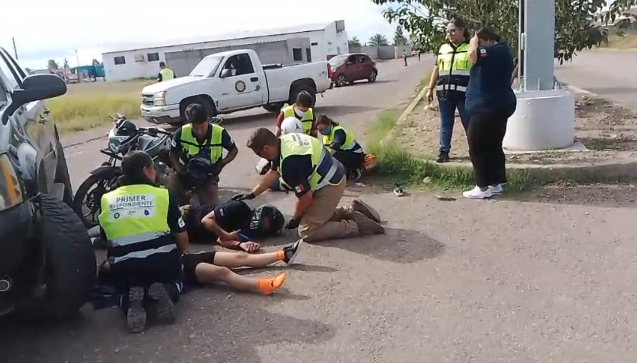 Tres lesionados en accidente en Cárdenas; personal de Emergencias Regionales los atendieron