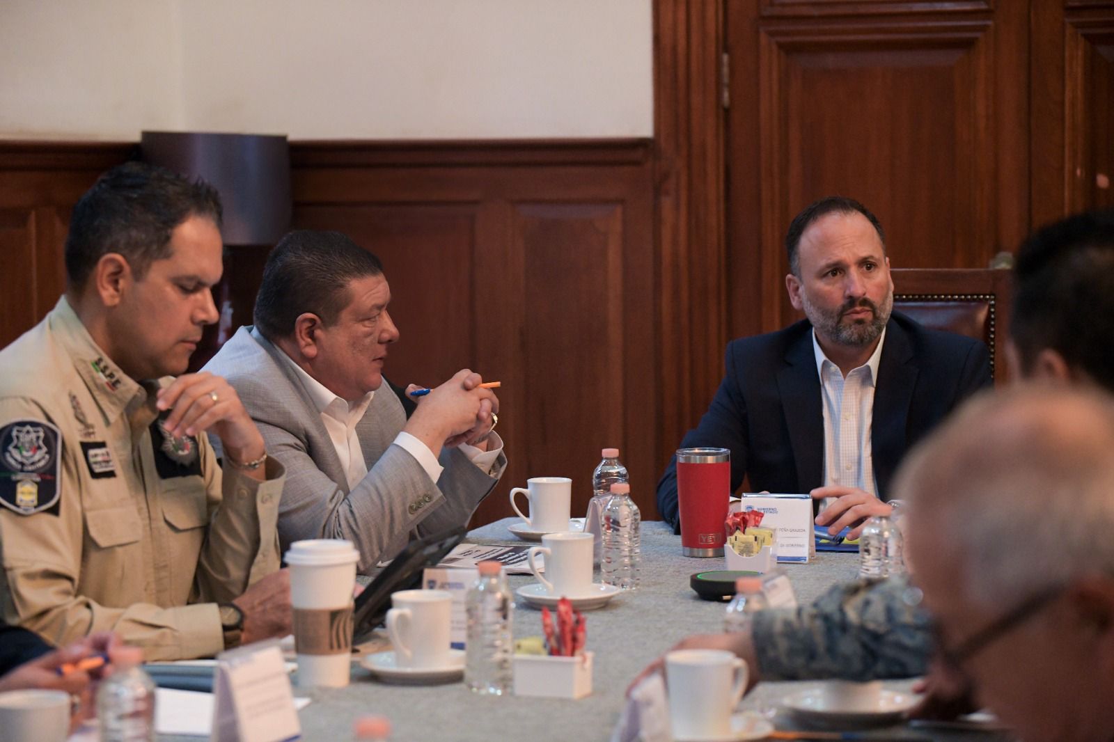 Coordinan autoridades estrategias de seguridad en Chihuahua en sesión de la Mesa de Construcción de Paz