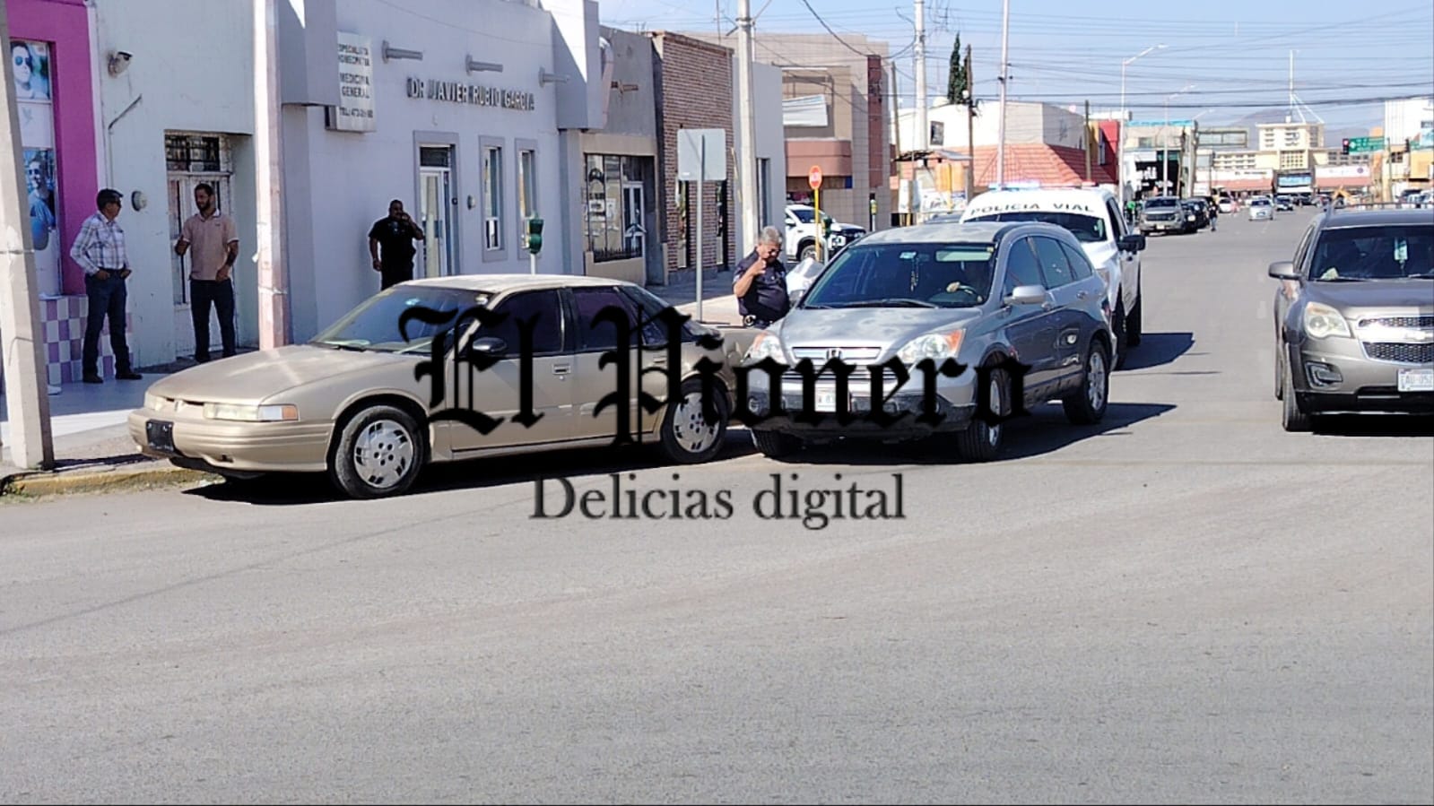 Choque en el cruce de la Rio Conchos y Plaza de Armas dejó daños por 30 mil pesos