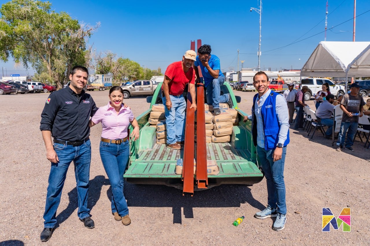 Entregan Presidencia y COESVI material para mejoramiento de viviendas en Meoqui