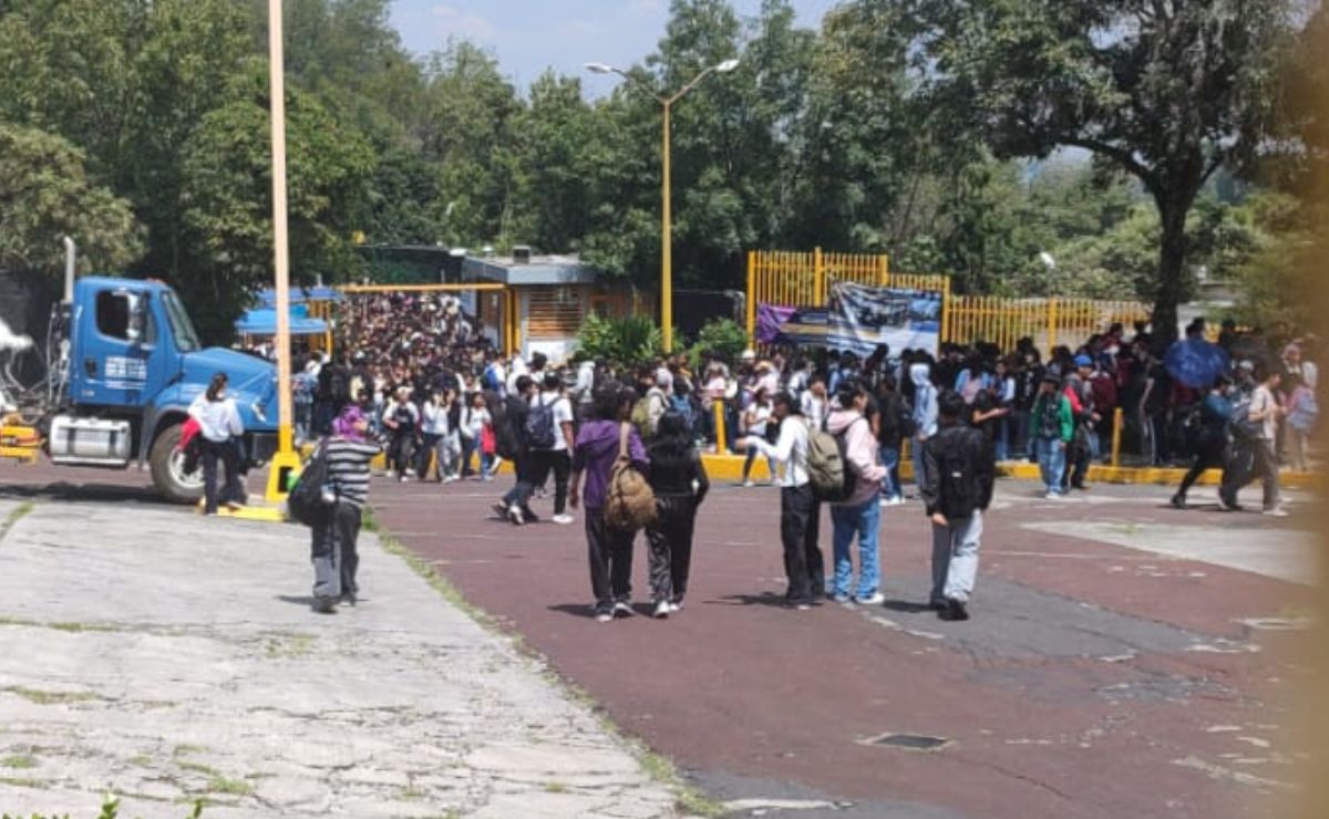 Video: Desalojan el CCH Sur por agresión; hay un muerto y dos herido
