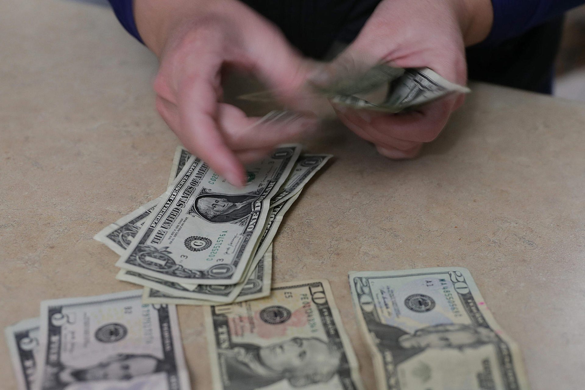 Remesas acumulan caída de 5.5% en primeros siete meses de 2025