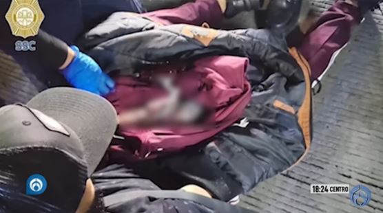 Tuvo a su bebé en la calle, lo abandonó y ¡le quiso echar el carro!